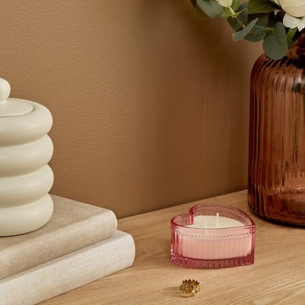 Bougie parfumée Love 95g pot verre coeur