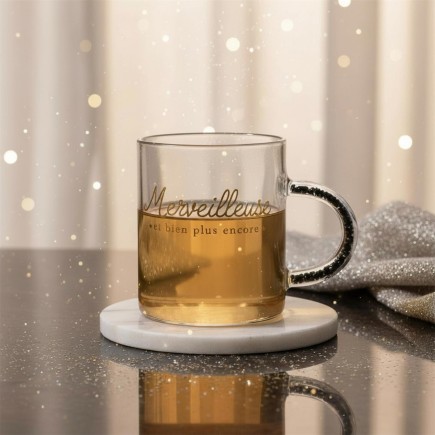 MUG POIGNEE AVEC PAILLETTES 35CL MERVEILLEUSE