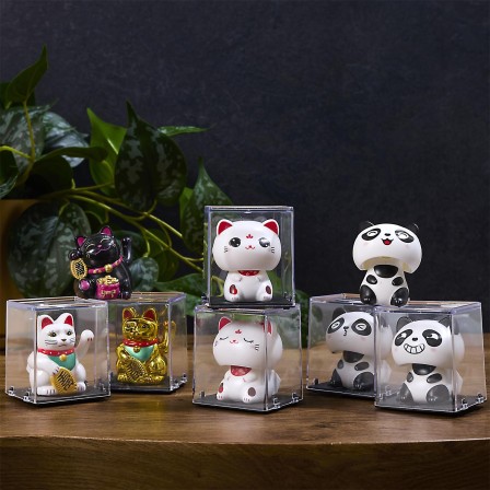 FIGURINE SOLAIRE EN BOITE CHAT PANDA