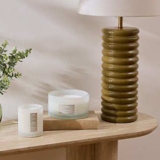 Bougie parfumée Albie 635 g pot verre thé