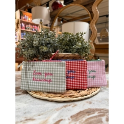 Pochette motif vichy love...