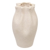Un joli vase en céramique blanc effet sablé "Grigor" avec son rebord plissé !