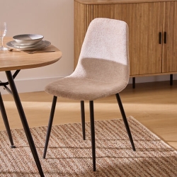 Chaise Tyka chenille beige pieds métal noir