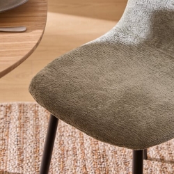 Chaise Tyka chenille kaki pieds métal noir