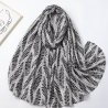 Foulard imprimé feuillage blanc