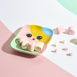 ASSIETTE RELIEF KAWAII 17,4X14,8CM CHAMALLOW
