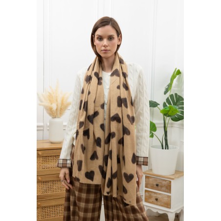 Echarpe imprimé coeurs camel