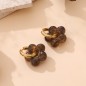 Boucles d'oreilles fleur pierre chocolat