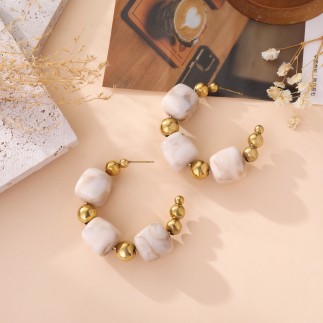 Boucles d'oreilles pierres carrées beige