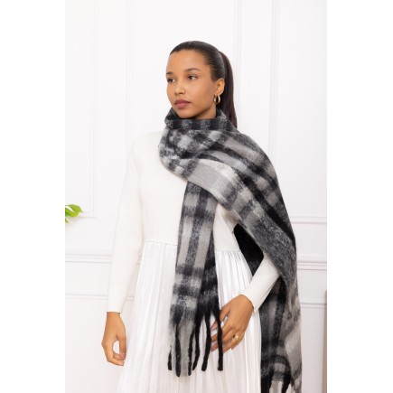 Echarpe frange et carreaux noir