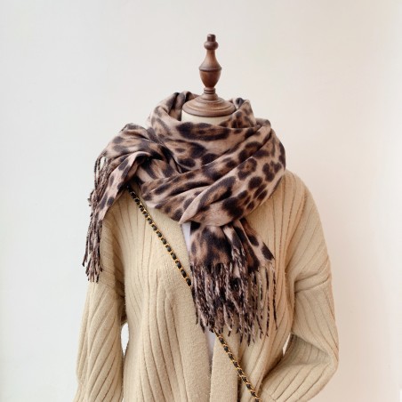 Echarpe léopard avec frange taupe