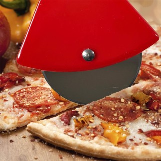 ROULETTE A PIZZA EN FORME DE HACHE