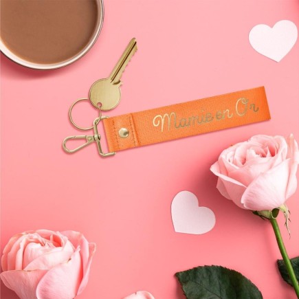Porte cles laniere mamie en or