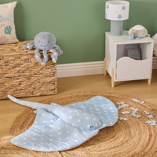 Peluche XL raie Manta long 95 cm bleu clair