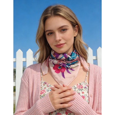 Carré effet soie 70x70cm fleurs et feuillages rose